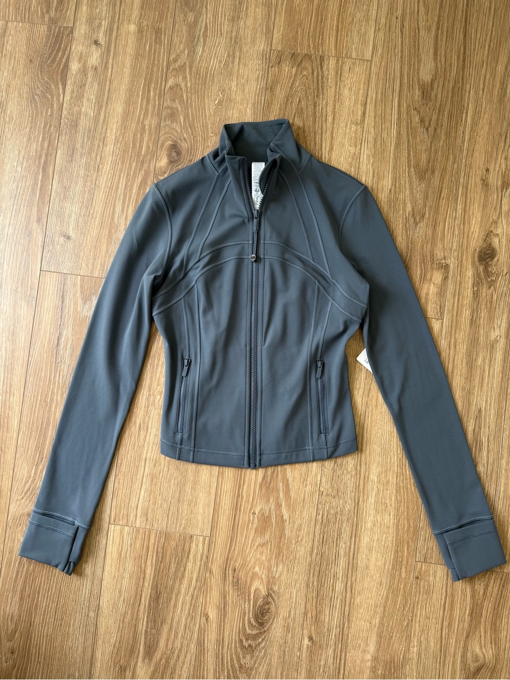 Lululemon Define Crop Jacket - Picture 2 of 5